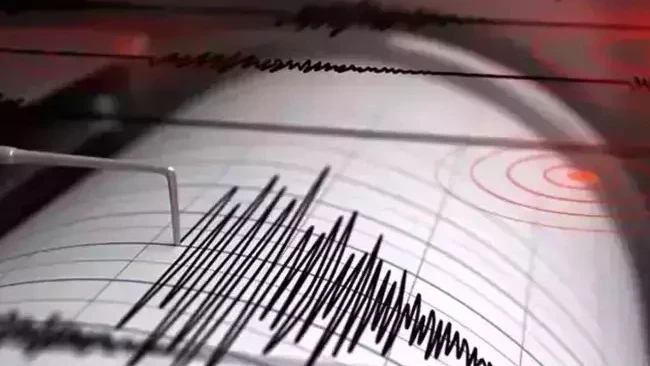 Akdeniz'de peş peşe depremler: Önce 4.7 sonra 5.3 büyüklüğünde sarsıntı gerçekleşti