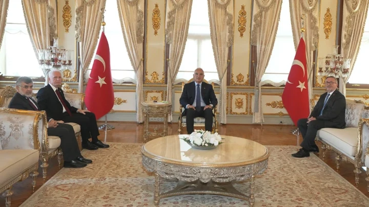 Bakan Ersoy, Vali Gül'ü ziyaret etti... 'İstanbul'da kurumlar arası güçlü iş birliğine önem veriyoruz'