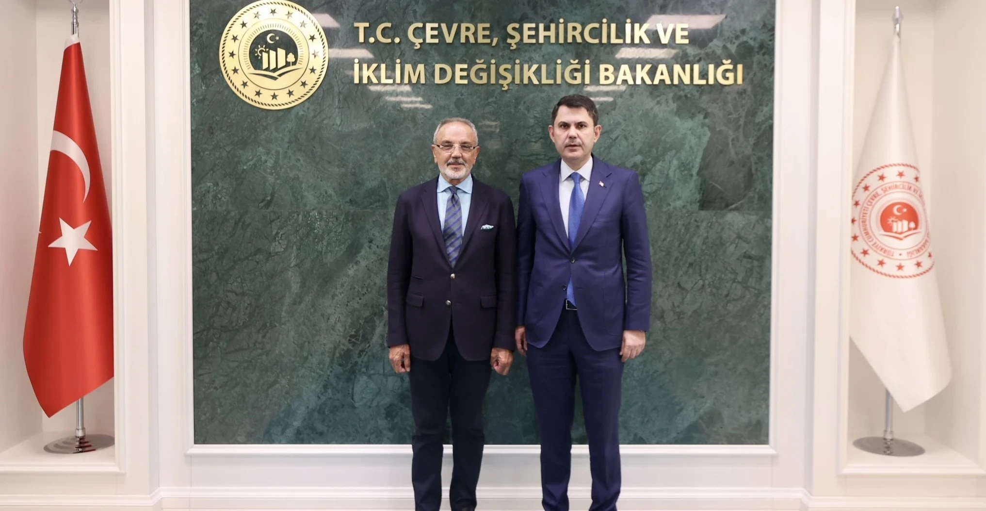 Bakan Kurum, DEM Parti Ağrı Milletvekili Sakık ile bir araya geldi