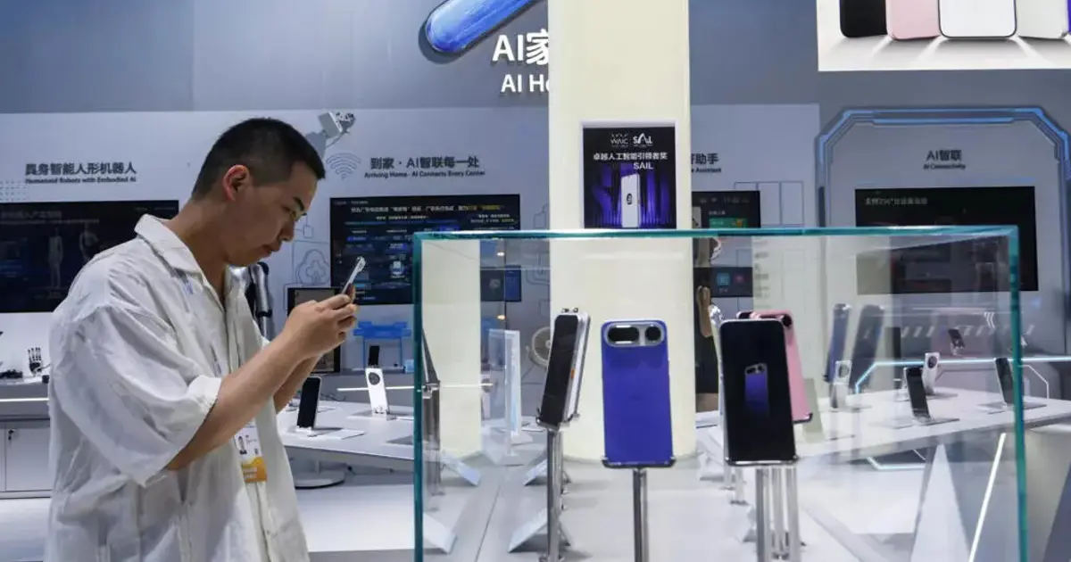 Alışkanlıkları kökten değiştirecek. Çin'deki teknoloji fuarında yapay zekalı akıllı telefonlar tanıtıldı